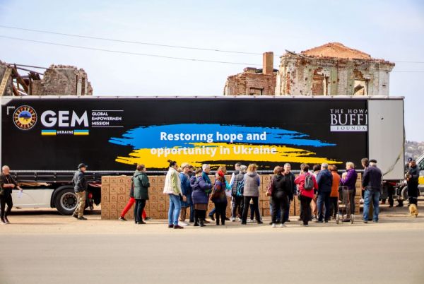 Distribution of humanitarian aid, food kits, by Iva Rove Ukraine in partnership with GEM and The Howard G. Buffett Foundation